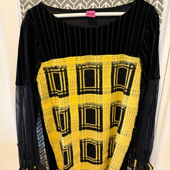 Save The Queen Black and Yellow Plaid Top - Picture 1 of 6